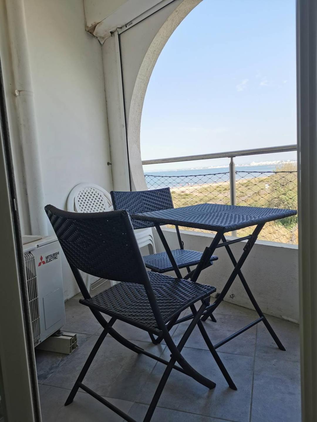 As18656 - Grand Studio Vue Mer, Direct Sur Plage Avec Parking Prive Ле-Гро-дю-Руа Экстерьер фото